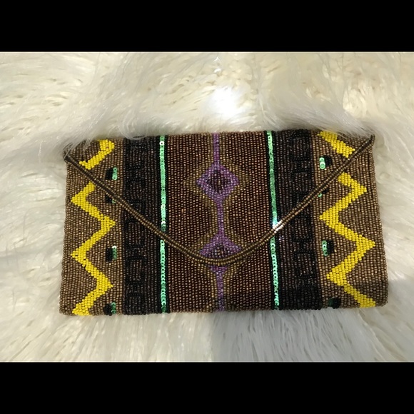 Beaded clutch - Picture 1 of 3